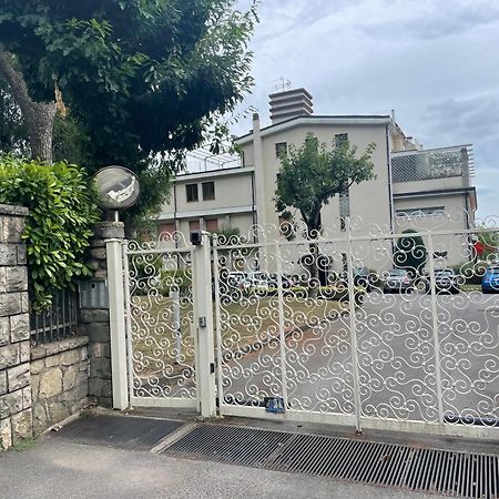 La Finestra "Sul Lago" Predore Buitenkant foto