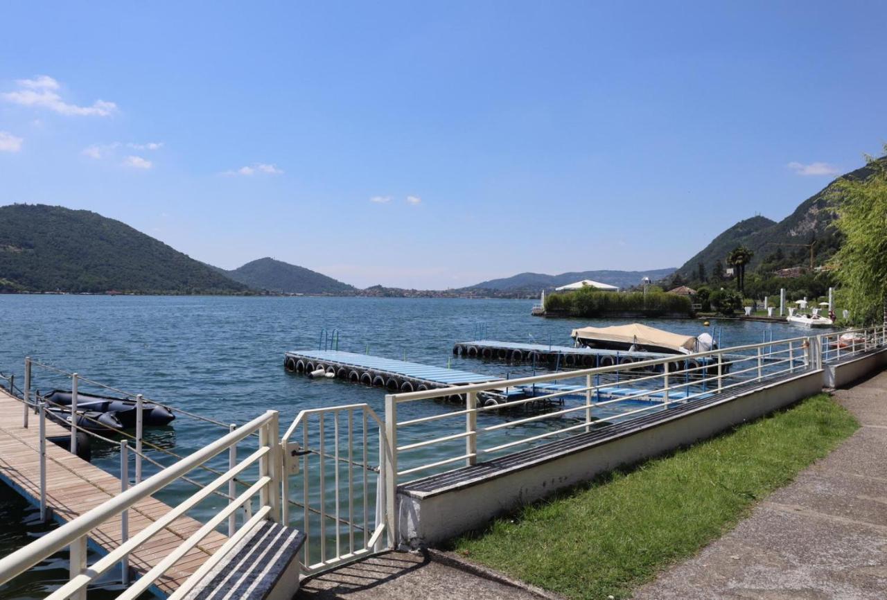 La Finestra "Sul Lago" Predore Buitenkant foto